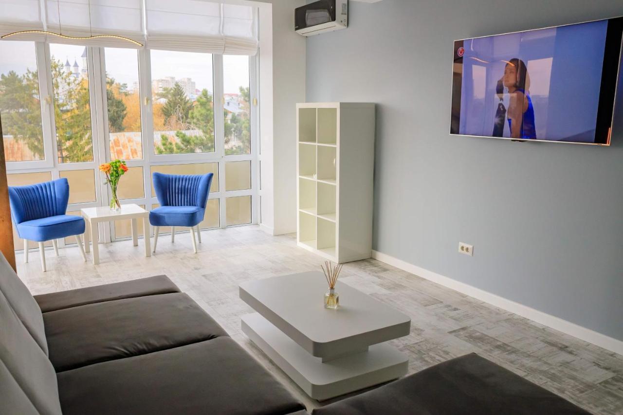 Central Bliss Apartamento Suceava Exterior foto