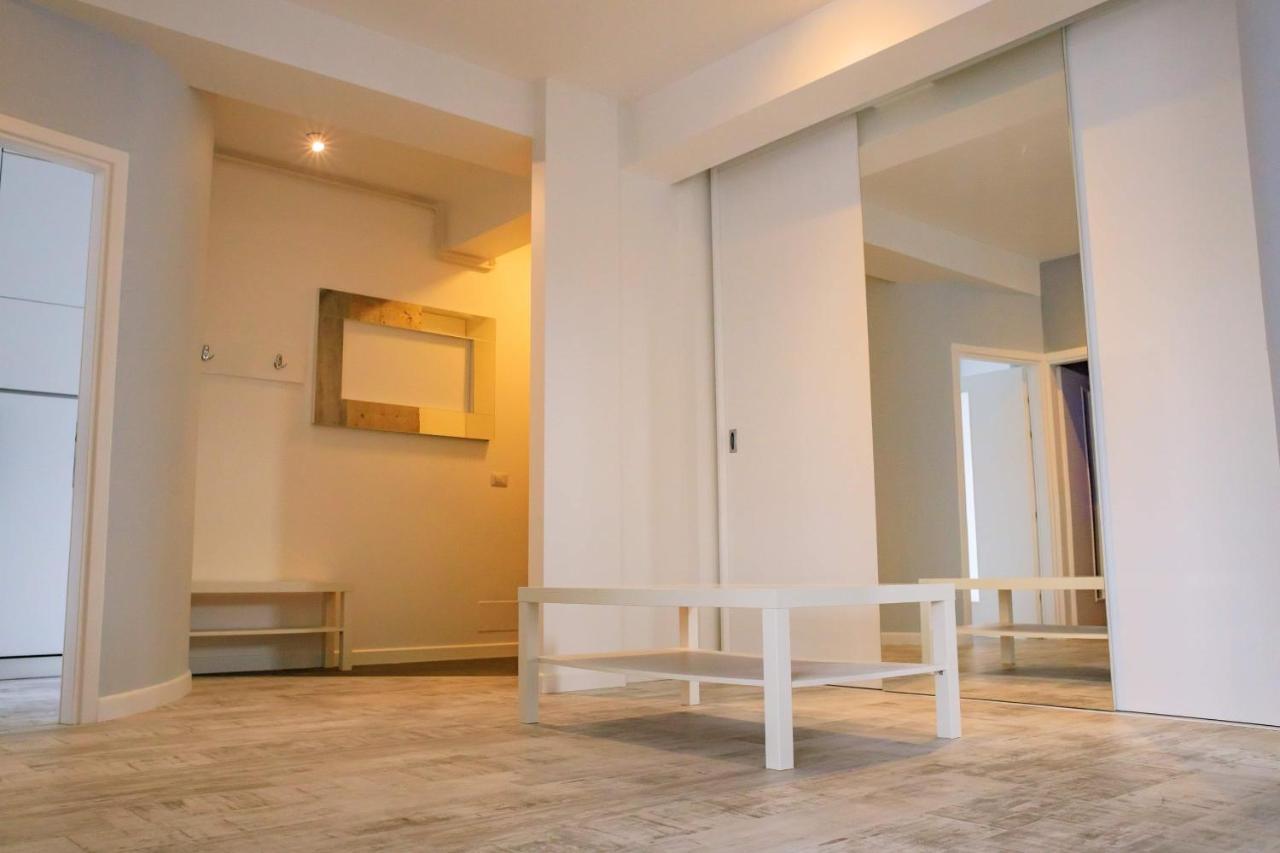 Central Bliss Apartamento Suceava Exterior foto