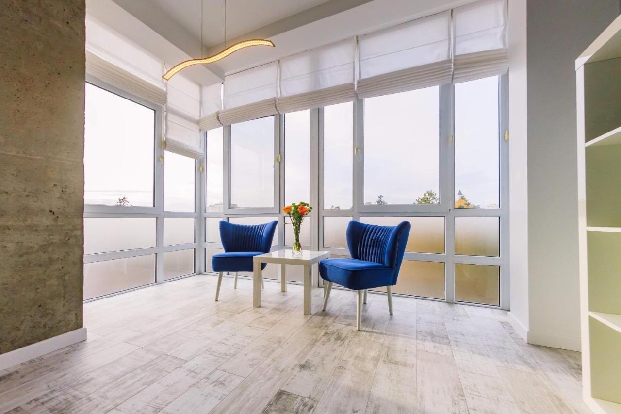 Central Bliss Apartamento Suceava Exterior foto