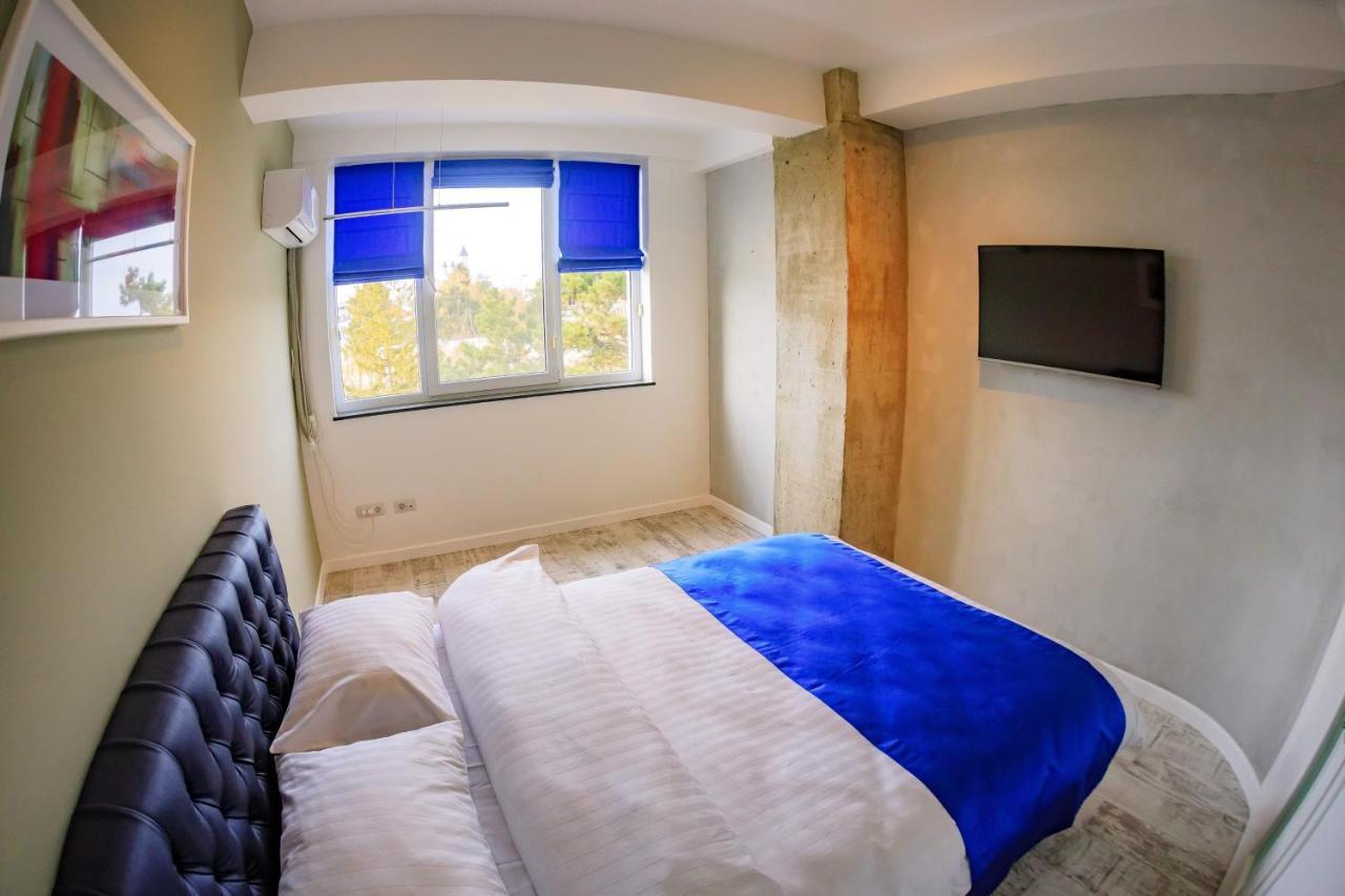 Central Bliss Apartamento Suceava Exterior foto