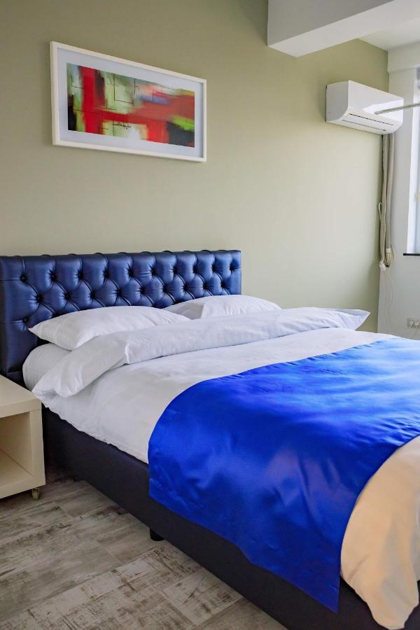 Central Bliss Apartamento Suceava Exterior foto