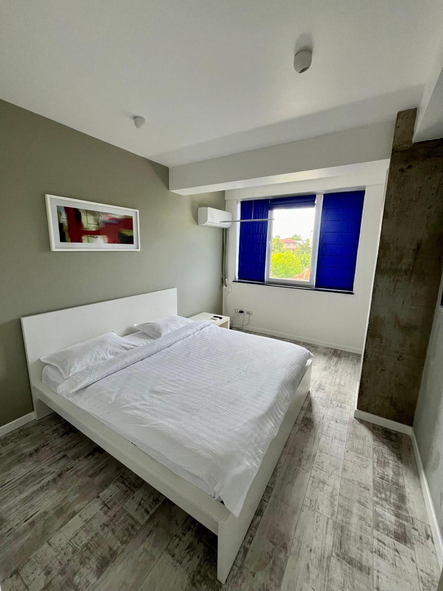 Central Bliss Apartamento Suceava Exterior foto